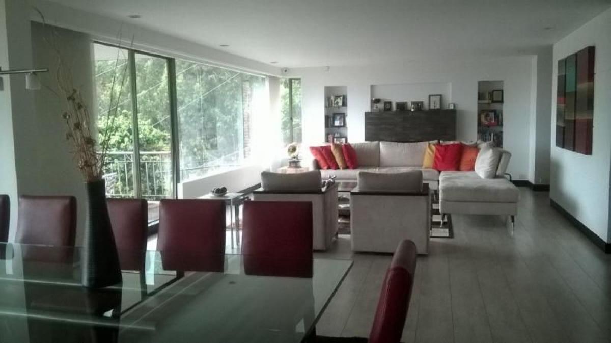 Casa de 3 dormitorios en Bogotá, Colombia No. 13299