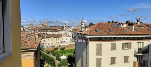 Apartamento T3 em Crema, Italy N.º 361948 4