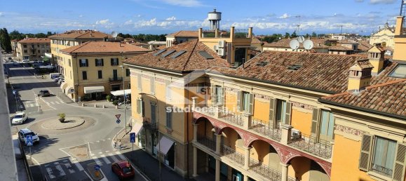 Apartamento T3 em Crema, Italy N.º 361948 22