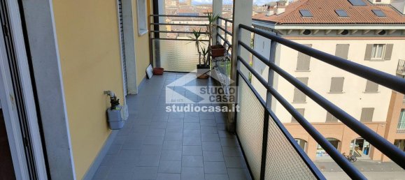 Apartamento T3 em Crema, Italy N.º 361948 2