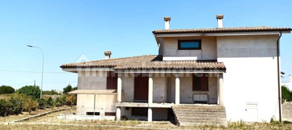 5 bedrooms Villa in San Cassiano, Italy No. 280744 4