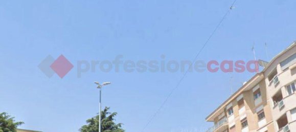 3 rooms Apartment in Rome, Italy No. 14594 4