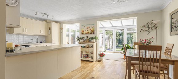 Casa T3 em Egham, United Kingdom N.º 8623 14