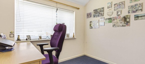 Casa T3 em Egham, United Kingdom N.º 8623 40