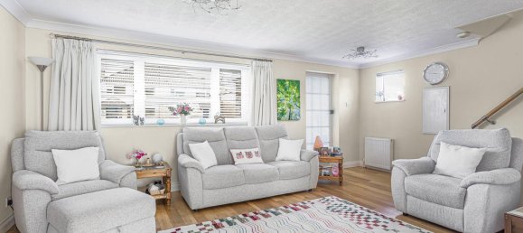 Casa T3 em Egham, United Kingdom N.º 8623 5