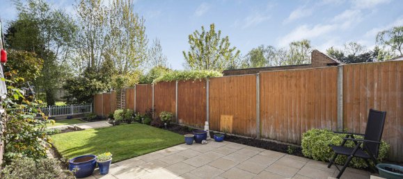 Casa T3 em Egham, United Kingdom N.º 8623 24