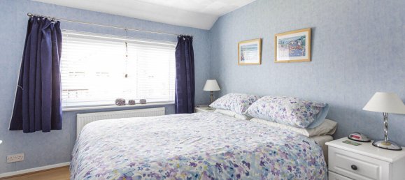 Casa T3 em Egham, United Kingdom N.º 8623 44