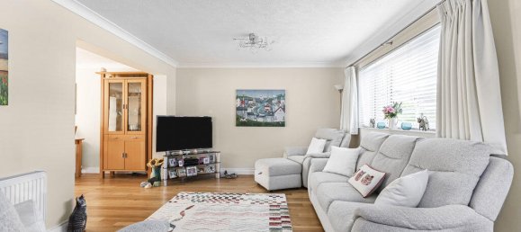 Casa T3 em Egham, United Kingdom N.º 8623 10