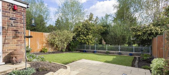 Casa T3 em Egham, United Kingdom N.º 8623 30