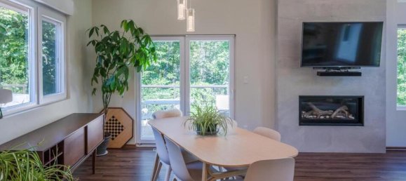 5 bedrooms House in British Columbia, Canada No. 1107 9