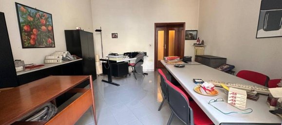 2 bedrooms Apartment in Naples, Italy No. 182789 18
