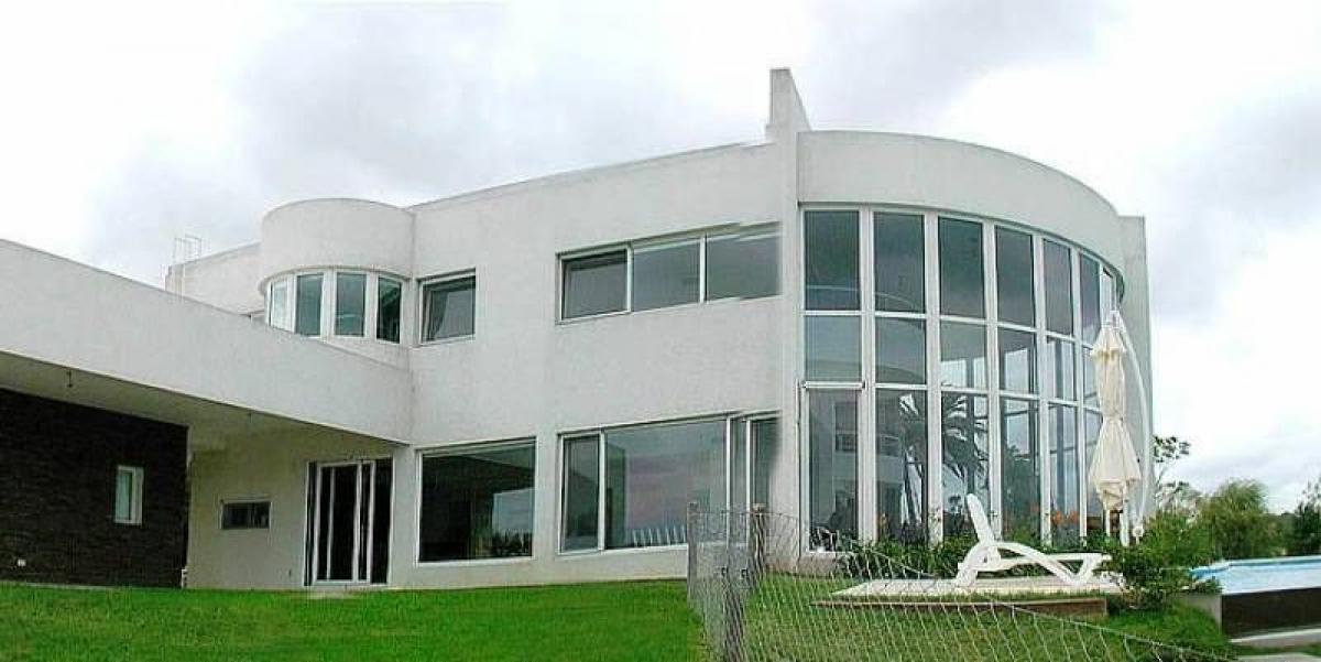 5 bedrooms House in Tigre, Argentina No. 21639