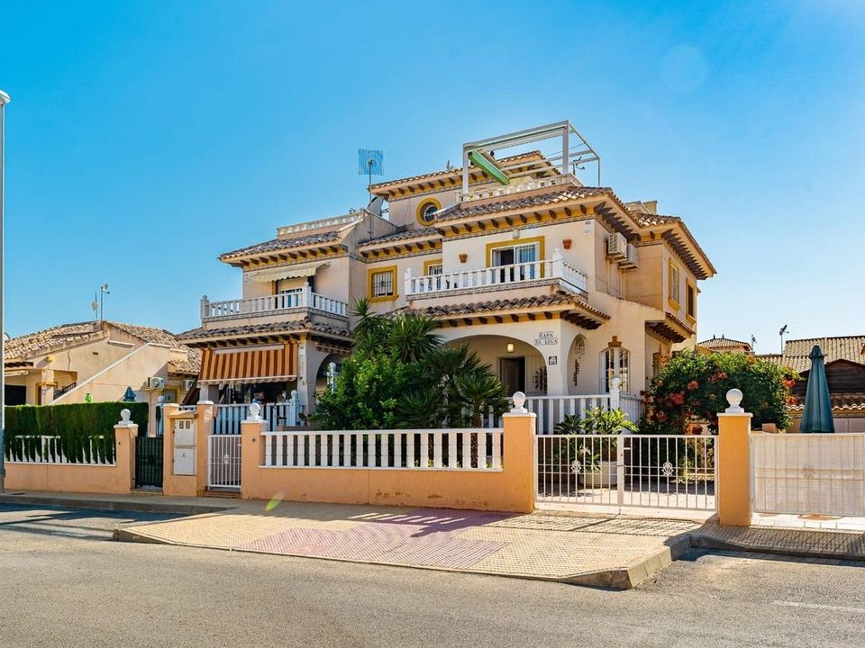 Moradia em banda T3 em Cabo Roig, Spain N.º 190527