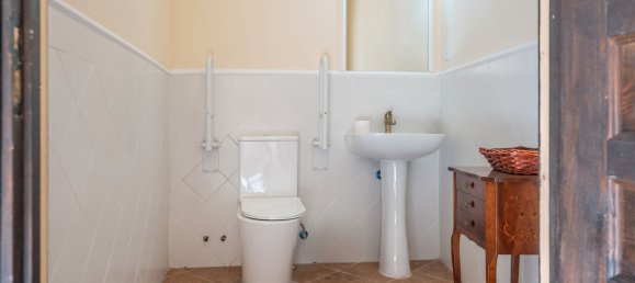 21 bedroom Building in Toledo, Spain No. 55962 25