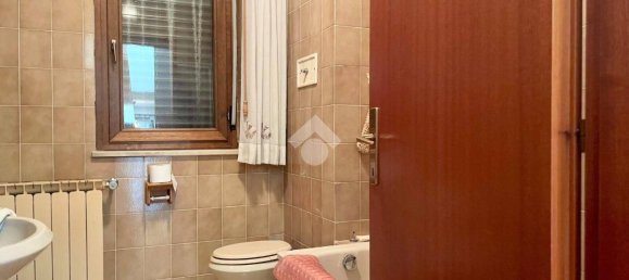 4 Schlafzimmer Haus in Udine, Italy, Nr. 309217 13