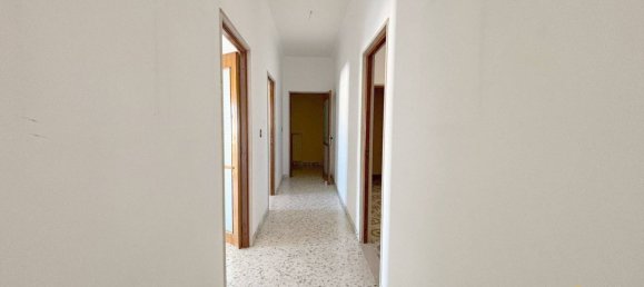 Apartamento de 3 dormitorios en Noicattaro, Italy No. 353238 15