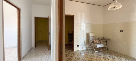 Apartamento de 3 dormitorios en Noicattaro, Italy No. 353238 16