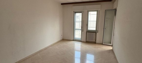 4 bedrooms Apartment in Molfetta, Italy No. 331330 10