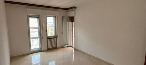4 bedrooms Apartment in Molfetta, Italy No. 331330 11
