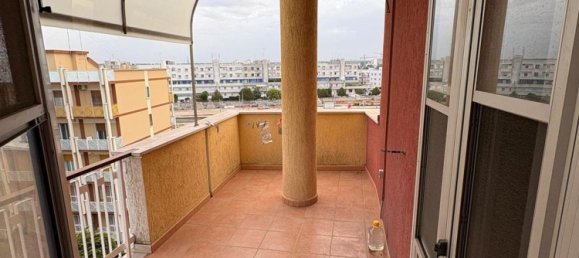 4 bedrooms Apartment in Molfetta, Italy No. 331330 3