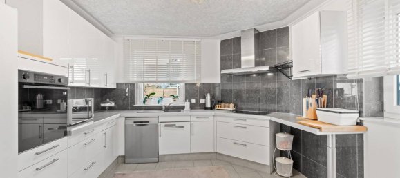 5 bedrooms House in Aachen, Germany No. 208517 4