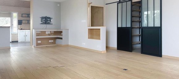 Casa de 6 dormitorios en La Roche-sur-Yon, France No. 363179 2