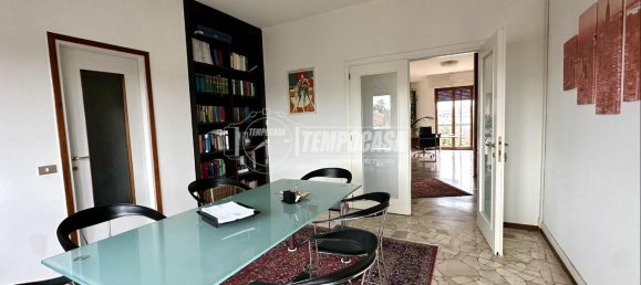 Квартира с 3 комнатами в Мерате, Италия № 12847 4