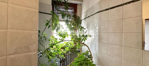 Квартира с 3 комнатами в Мерате, Италия № 12847 20