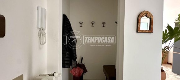 Квартира с 3 комнатами в Мерате, Италия № 12847 24