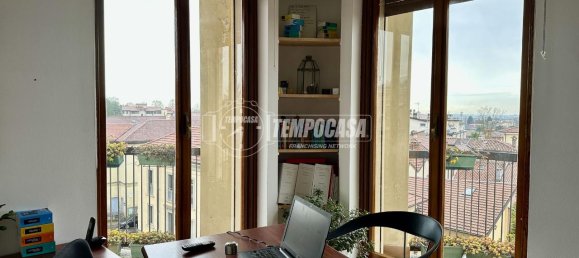 Квартира с 3 комнатами в Мерате, Италия № 12847 18