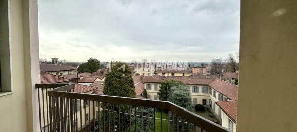 Квартира с 3 комнатами в Мерате, Италия № 12847 27