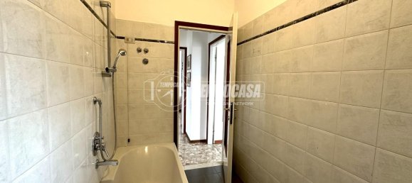 Квартира с 3 комнатами в Мерате, Италия № 12847 23