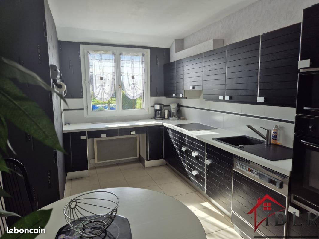 4 Schlafzimmer Haus in Villiers-en-Lieu, France, Nr. 233222