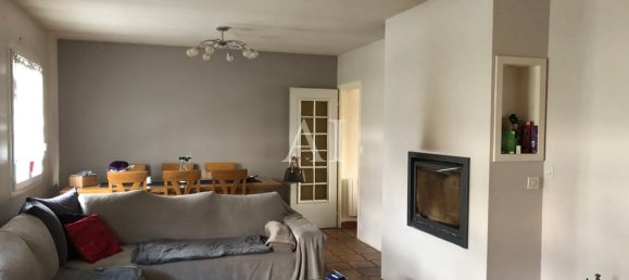 5 bedrooms House in Bourges, France No. 81925 3