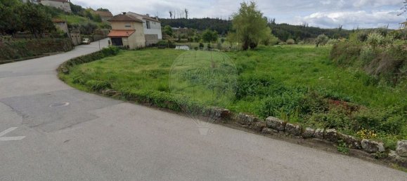 1050m² Land in Tondela, Portugal No. 89473 2