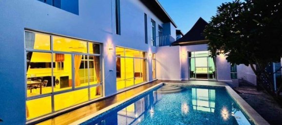 Дом с 4 спальнями в Паттайя, Таиланд № 61477 3