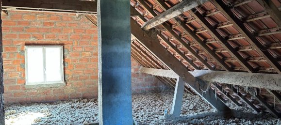 4 bedrooms House in Montgivray, France No. 94508 13