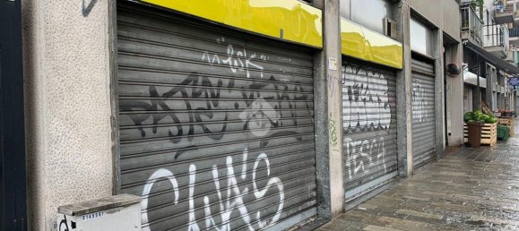 Gewerbliche Immobilie in Milan, Italy 95m², Nr. 361046 7