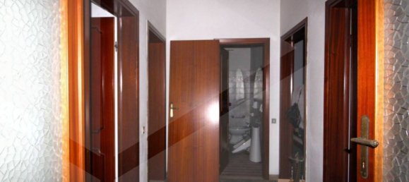 7غرفة شقة في Santa Maria a Monte, Italy رقم 20386 9