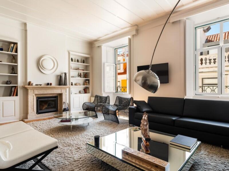 Apartamento de 4 dormitorios en Lisbon, Portugal No. 96033