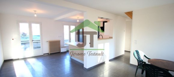 5 bedrooms House in Chateaudun, France No. 102890 3