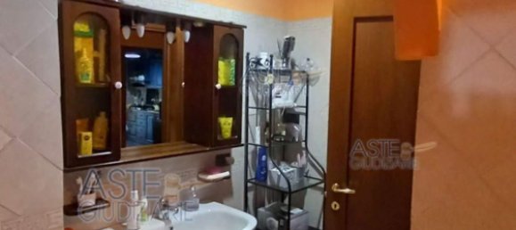 5 rooms Apartment in Rome, Italy No. 185646 20
