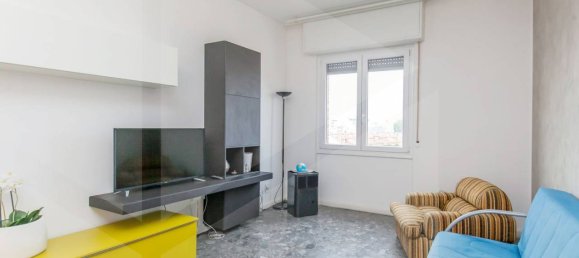 2 rooms Apartment in Milan, Italy No. 241708 8