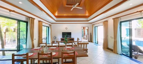 3 Schlafzimmer Villa in Phuket, Thailand, Nr. 70239 6