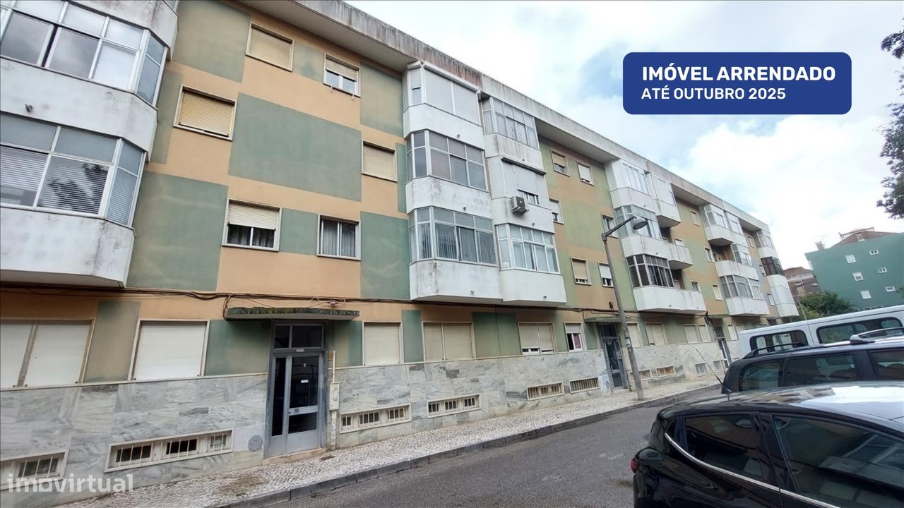 2 bedrooms Apartment in Rio de Mouro, Portugal No. 231536