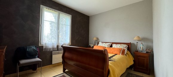 4 bedrooms House in Saint-Reverend, France No. 102995 8