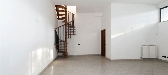 Дуплекс с 3 комнатами в Рим, Италия № 131742 14