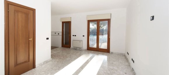 Дуплекс с 3 комнатами в Рим, Италия № 131742 4