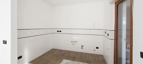 Дуплекс с 3 комнатами в Рим, Италия № 131742 7