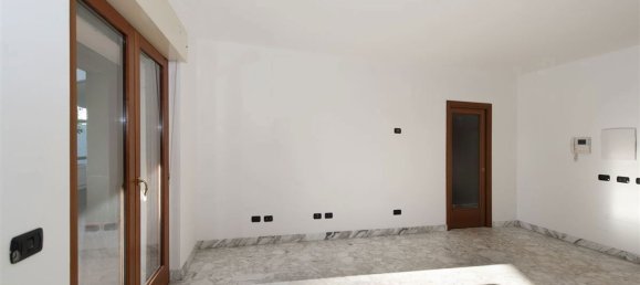 Дуплекс с 3 комнатами в Рим, Италия № 131742 5